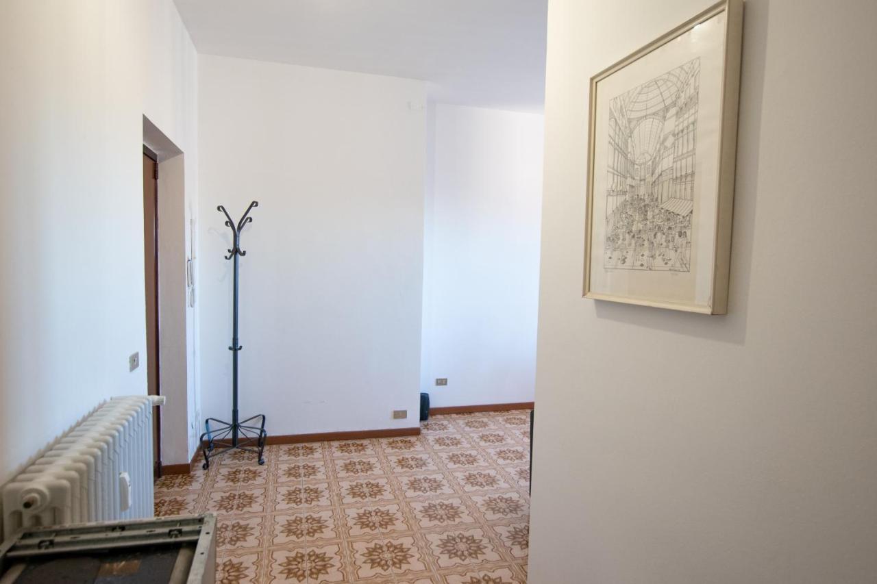 מילאנו I Host Apartment - Sant'Agostino 7 מראה חיצוני תמונה